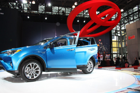 El Toyota RAV4 Hybrid.