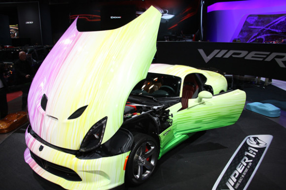 Uno de los modelos &uacute;nicos del 2015 Dodge viper GTC 1 of 1 cual est&aacute; hecho a mano en Detroit. 