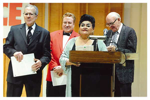 Manolo Garc&iacute;a Oliva, Johnny Huertas, Teresa Yenque y Fernando Campos.