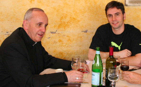 Desde su juventud Adri&aacute;n Pallarols comparte la amistad con el &ldquo;Padre Jorge Bergoglio&rdquo;, quien ha sido su gu&iacute;a espiritual y ha estado presente en los momentos m&aacute;s importantes de su vida. (Foto: Archivo personal de Adri&aacute;n Pallarols)