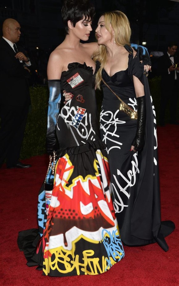  Katy Perry y Madonna