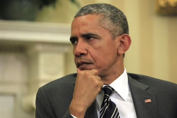 El presidente de EE.UU., Barack Obama, recibi&oacute; un nuevo rev&eacute;s judicial de manos de un tribunal de apelaciones, que decidi&oacute; mantener la suspensi&oacute;n temporal que impide aplicar el alivio migratorio que el mandatario anunci&oacute; hace seis meses para regularizar a cinco millones de indocumentados.