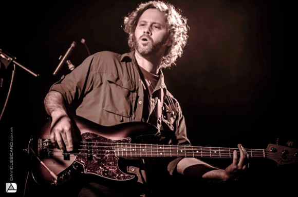 Ricardo Jusid en el bajo.