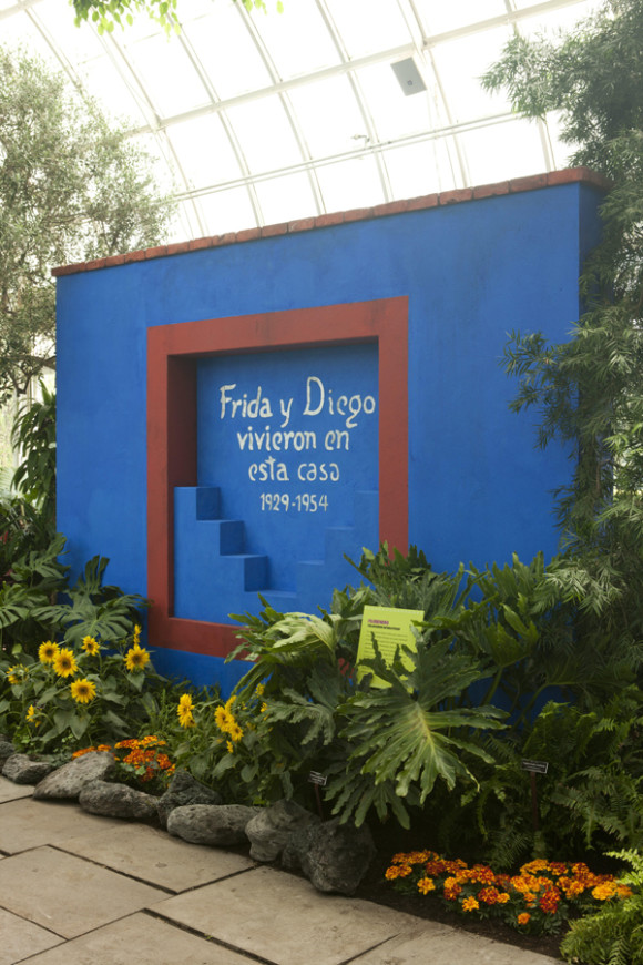 La entrada de la exhibición "Frida Kahlo: Art, Garden, Life".