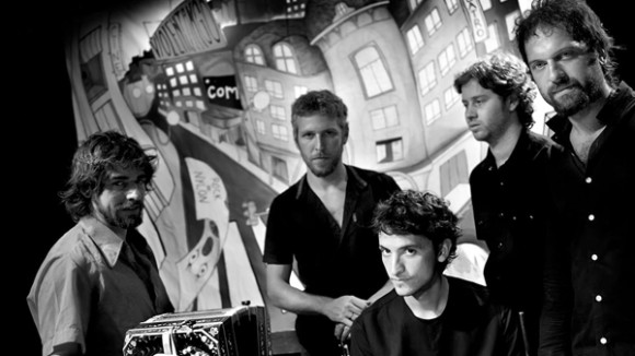 El famoso quinteto Violentango trae desde su natal Buenos Aires, como parte de su gira internacional, un tango rejuvenecedor, para un público más contemporáneo y global.