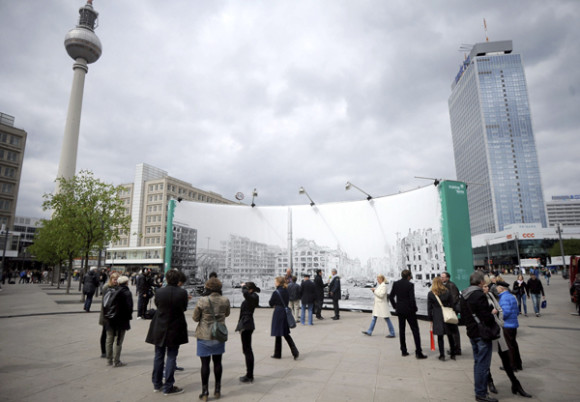 La emblem&aacute;tica plaza Alexanderplatz, en el Berl&iacute;n oriental, se vestir&aacute; de "bianconero" para acoger a los hinchas del Juventus. 