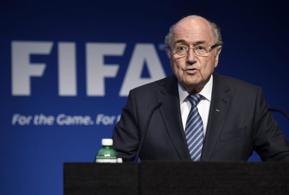  Joseph Blatter, presidente de la FIFA, anuncia en rueda de prensa que pone a disposici&oacute;n su cargo e informa de que habr&aacute; un congreso extraordinario para elegir al nuevo mandatario del m&aacute;ximo organismo futbol&iacute;stico mundial