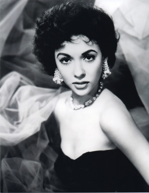 RITA MORENO