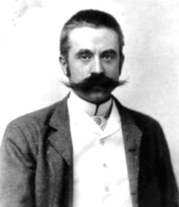 El Arq. Stanford White quien construy&oacute; la hist&oacute;rica propiedad, fue famoso por sus obras y extravagancias. Su asesinato en 1906 a manos del millonario Harry Kendall origin&oacute; uno de los cr&iacute;menes m&aacute;s sonados del siglo pasado.