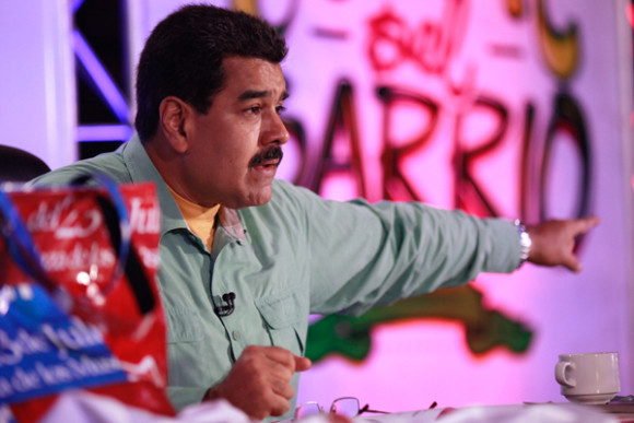 El presidente venezolano, Nicolas Maduro, advirtió que el cierre de parte de la frontera con Colombia es solo la "punta del iceberg" en cuanto a la respuesta que su Gobierno dará a la "violencia paramilitar".