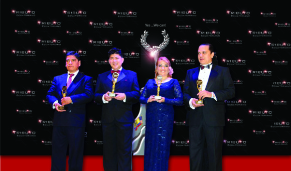  Ganadores del Tributo Ecuatoriano USA 2014: Abogado Carlos Cordova (CT), Franco Galecio (NY), Gina Joza (NJ), William Masquera (NY).