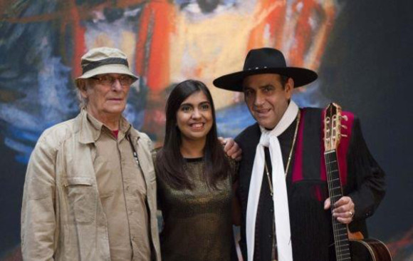 Carlos Saura, junto a Koki y Pajar&iacute;n Saavedra, en Buenos Aires.