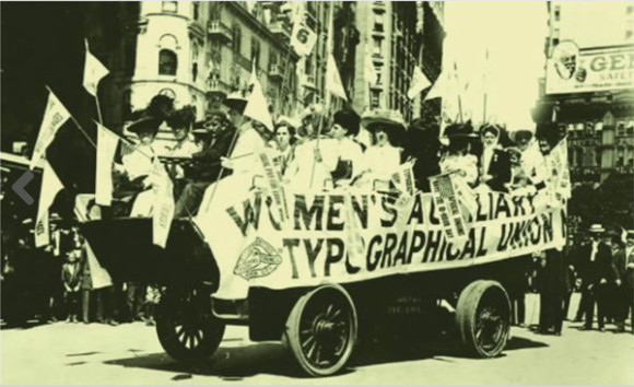 El Desfile del D&iacute;a del Trabajo en Nueva York ha permitido que se exponga la participaci&oacute;n laboral de las mujeres, quienes han presentado sus necesidades y propuestas. Esta foto de archivo muestra a las trabajadoras auxiliares de tipograf&iacute;a participando en uno de los desfiles.