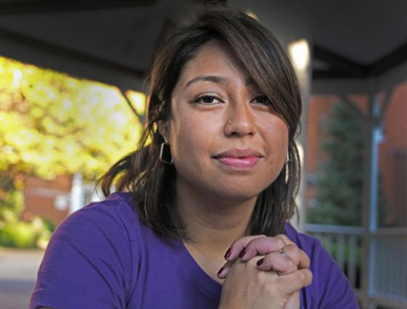 &ldquo;Es una verg&uuml;enza que una organizaci&oacute;n que representa a millones de latinos e inmigrantes proporcionara a Trump una plataforma para legitimar la influencia racista y anti-inmigrante que ha tenido en nuestro pa&iacute;s.&rdquo; Cristina Jimenez, Directora de United We Dream.