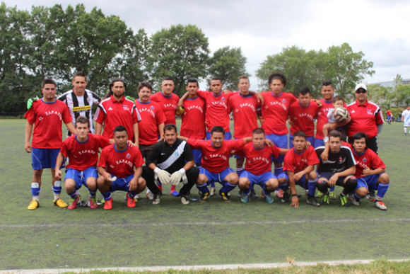 El Deportivo Tiquisate de la ciudad de Boston, ganador el a&ntilde;o pasado de la codiciada Copa Independencia / 15 de Septiembre, viene con la mentalidad de reterner y volver a conquistar dicho t&iacute;tulo. (Foto: Buki Chapin)
