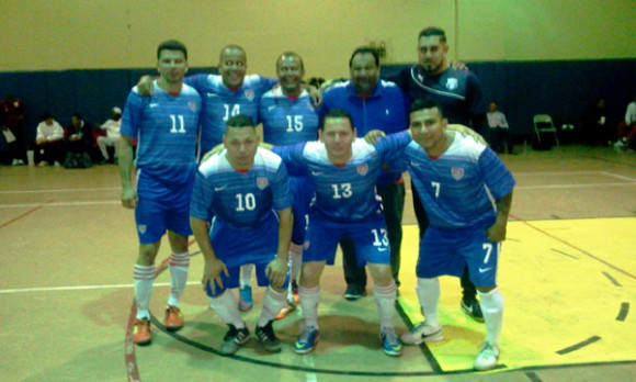 El sexteto del Real Maya, participando en el segundo campeonato invernal de la Brooklyn Champions League. 