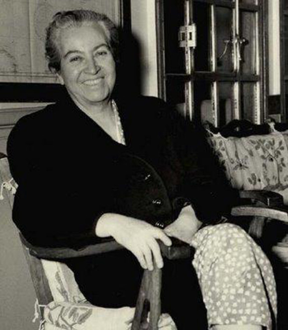 Gabriela Mistral, primera y única latinoamericana en recibir el Nobel de Literatura en Estocolmo, el 20 de diciembre de 1945.
