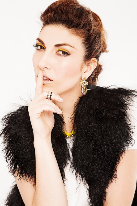 Ana Victoria 