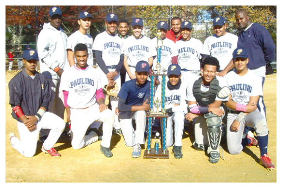 Estrellas de Junior Sierra, campeones juvenil del torneo de oto&ntilde;o de la Liga Rolando Paulino.