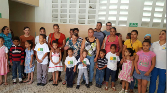Parte de los niños que fueron operados satisfactoriamente en el operativo médico de la Fundación Divino Niño.