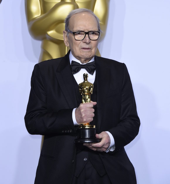 El compositor italiano Ennio Morricone logr&oacute; su primer &Oacute;scar a los 87 a&ntilde;os, por la banda sonora compuesta para "Los odiosos ocho", de Quentin Tarantino.