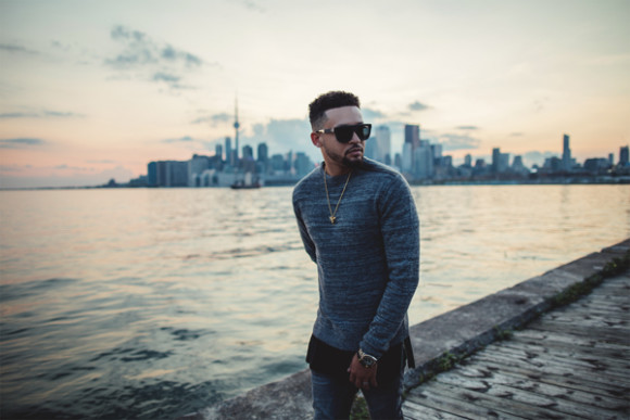 Alx_Veliz_-_0H6A5244_-_(Photog_Jesse_Herzog)_-_S