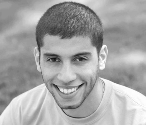 Manny Osoria es el &uacute;nico hispano en el exclusivo elenco de Stomp en Nueva York.