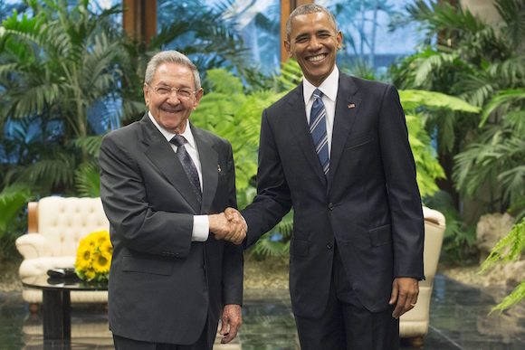 El Presidente Obama, de 54 a&ntilde;os y el mandatario leninista Ra&uacute;l Castro, de 84, se han encontrado tres veces desde el inicio del proceso de normalizaci&oacute;n de relaciones a finales de 2014, la &uacute;ltima vez en una hist&oacute;rica visita a la isla comunista.