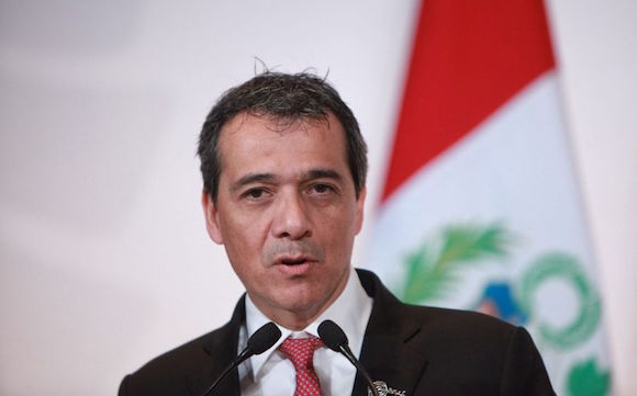 El ministro de Economía y Finanzas de Perú, Alonso Segura.