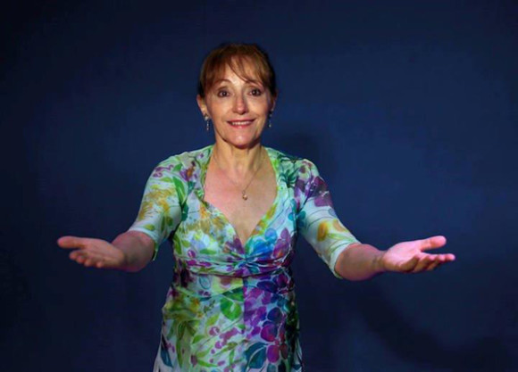 La exquisita actriz argentina M&oacute;nica Villa en su presentaci&oacute;n en Repertorio Espa&ntilde;ol. (Fotos Dolores Naugu&eacute;s)