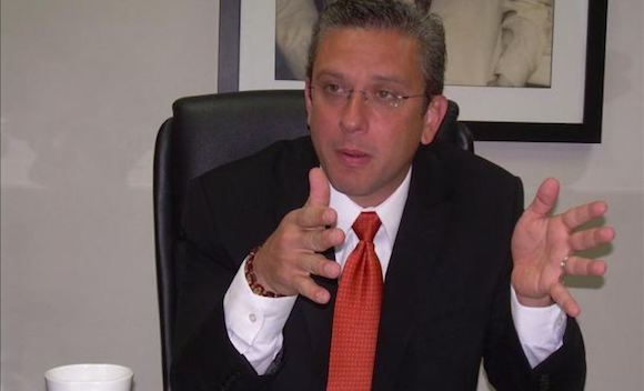 El Gobernador de Puerto Rico Alejandro Garc&iacute;a Padilla reconoci&oacute; la incapacidad de la isla para pagar sus deudas.