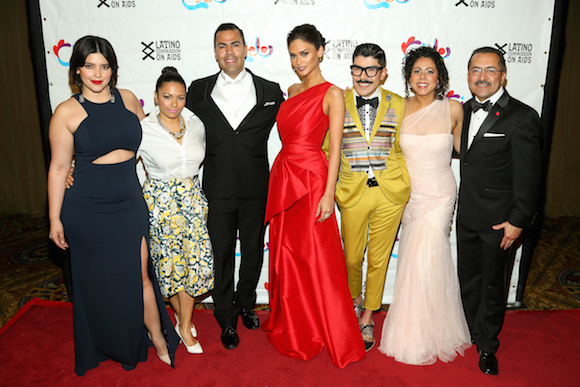 Izq a Der: Denis Bidot, April Hern&aacute;ndez Castillo, J.W. Cort&eacute;s, Miss Universo 2015 P&iacute;a Alonzo Wurtzbach, Mondo Guerra, Yvette R&iacute;os y Guillermo Chac&oacute;n. (Foto: Jonathan Grassi)