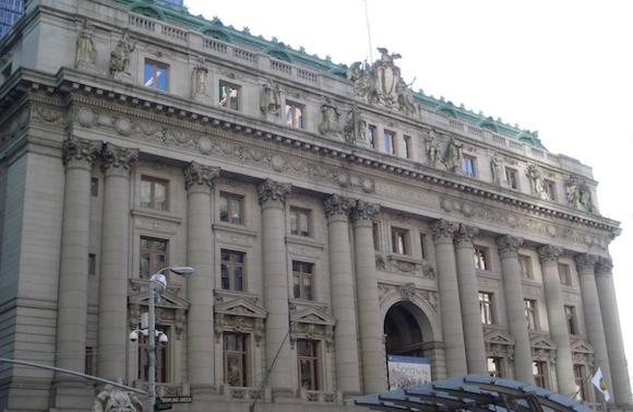 12 MUSEO NACIONAL DEL INDIO AMERICANO