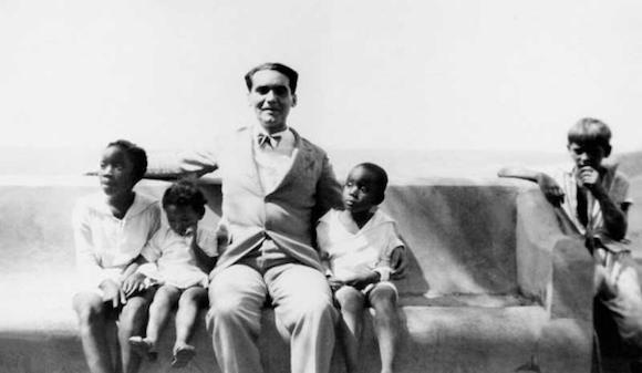 Federico en el mirador del Valle de Yumur&iacute;, Matanzas, Cuba en 1930.