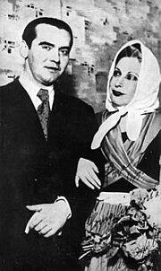 Garc&iacute;a Lorca junto a la eximia actriz Margarita Xirgu.