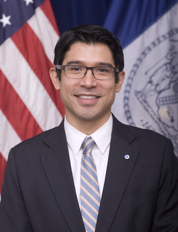 SECCION 4CARLOS MENCHACA