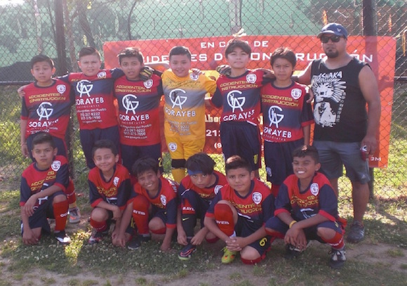 Los peque&ntilde;uelos del F.C. Zitlaltepec Brujos en la categor&iacute;a U-12, que se encuentran participando en el campeonato de la Liga Chapina de New York, los s&aacute;bados en las canchas del StarLight Park y Sounview Park, en El Bronx. (Foto: Buki Chapin).