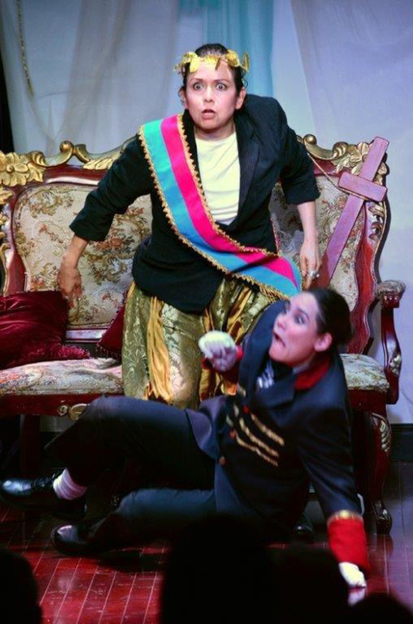 Marisol Carrere como el mandatario y Emely Grisanty como Jeremías.