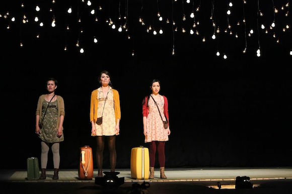 Escenas de "El amor de las Luci&eacute;rnagas".