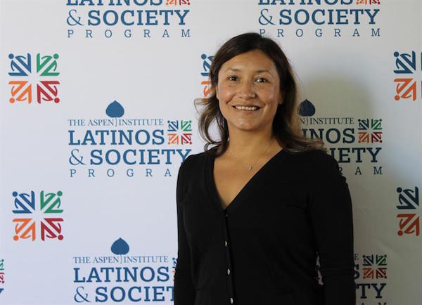 La asistente especial de Barack Obama y subdirectora senior de la oficina de participaci&oacute;n p&uacute;blica de la Casa Blanca Julie Ch&aacute;vez Rodr&iacute;guez posa en la "Cumbre sobre el Futuro de Estados Unidos: Reinventando Oportunidades en una Naci&oacute;n Cambiante" hoy, martes 16 de agosto de 2016.