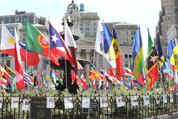 D&iacute;a Internacional de la Amistad con las banderas de todos los 193 pa&iacute;ses que son miembros de las Naciones Unidas.