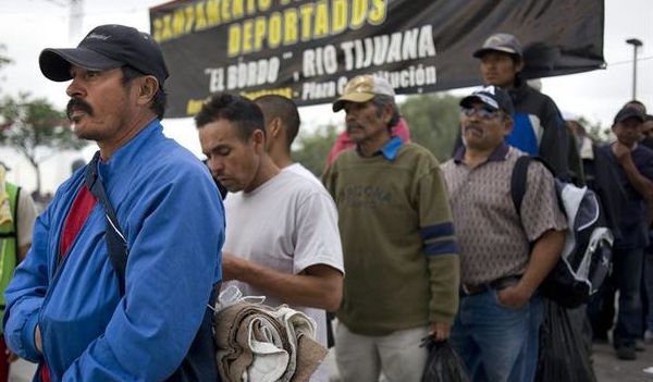 La entidad Be Foundation cre&oacute; una campa&ntilde;a para informar a los mexicanos sin documentos de identificaci&oacute;n de su pa&iacute;s y que residen en Estados Unidos de la existencia de una nueva ley que les permitir&aacute; obtener su registro de nacimiento. EFE/ARCHIVO