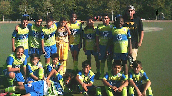 El Mars F.C. participando en el campeonato categor&iacute;a U-12 de la Liga Chapina de New York, jugandose en el Bronx. (Foto: Buki Chapin)