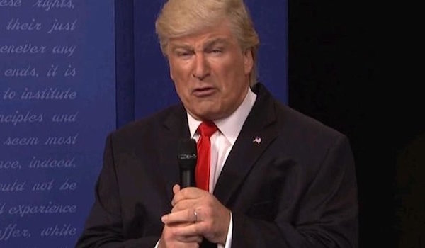 Trump arremete contra Alec Baldwin por su parodia en "Saturday Night Live"