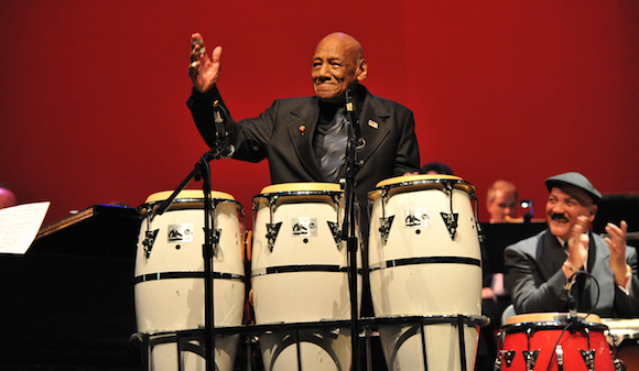 El gran artista Cándido Camero, un músico que dedicó toda su vida a poner en su sitio las congas.