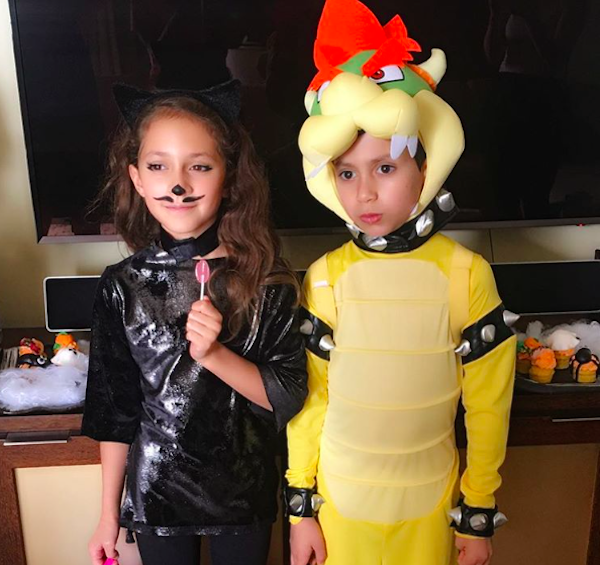 la diva del Bronx mostr&oacute; a sus hijos caracterizados de catwoman y Bowser