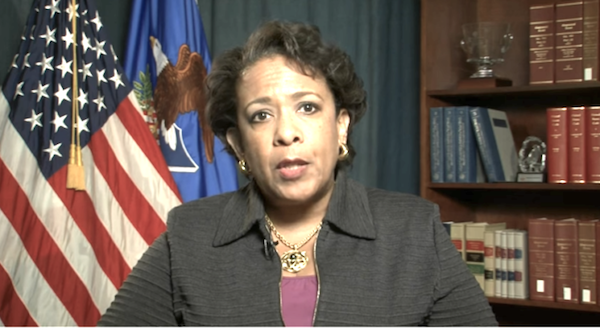La Fiscal General de la Nación Loretta E. Lynch pidió que se reporten delitos de odio a nivel local, estatal y federal, tanto con la policía local y autoridades estatales, como al Departamento de Justicia a nivel nacional, para asegurar que los fiscales puedan imponer sanciones.