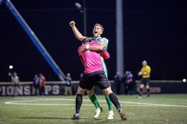 El New York Cosmos logr&oacute; su tercer t&iacute;tulo de la Liga NASL norteamericana al vencer en la final, por penaltis, al Indy Eleven, equipo de la ciudad de Indian&aacute;polis. Foto New York Cosmos Facebook.