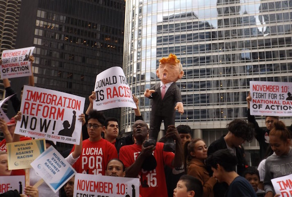 El sentido del voto latino en las pasadas elecciones presidenciales ha generado una pol&eacute;mica entre encuestadores y especialistas en la materia sobre si los hispanos apoyaron en mayor o menor grado al candidato republicano y presidente electo Donald Trump. EFE/ARCHIVO