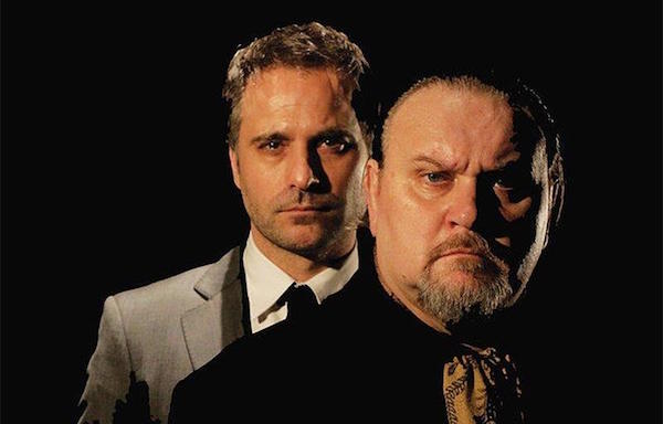 Otra imagen de la obra "Poder absoluto", con Paulo Brunetti y Carlos Kaspar. 